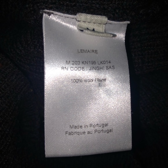 Crewneck 100%wool sweater.Slight signs of wear no damage. Dark brown size M - Picture 3 of 7